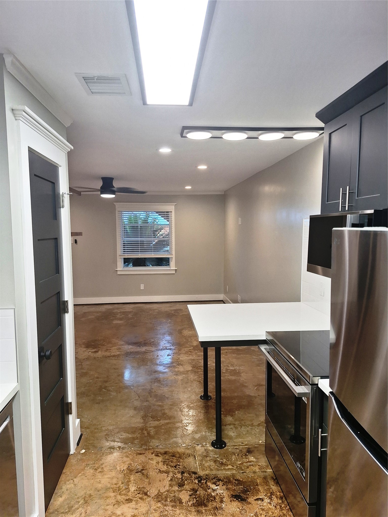 1012 Rutland Street, Unit 3 Houston, TX 77008 - Photo 9 of 21 Gallery Image 9