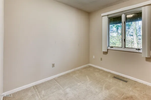 $525,000 | 431 Brentwood Pvt Drive, Blountville, TN 37617