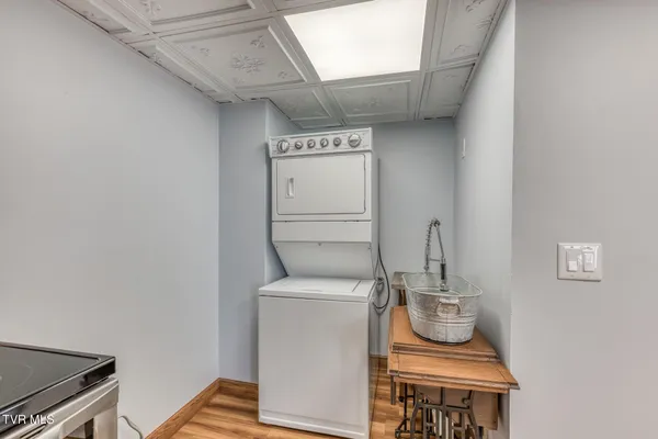 $525,000 | 431 Brentwood Pvt Drive, Blountville, TN 37617