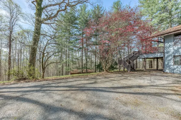 $525,000 | 431 Brentwood Pvt Drive, Blountville, TN 37617