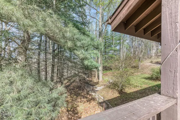 $525,000 | 431 Brentwood Pvt Drive, Blountville, TN 37617