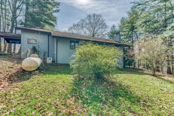 $525,000 | 431 Brentwood Pvt Drive, Blountville, TN 37617