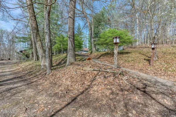 $525,000 | 431 Brentwood Pvt Drive, Blountville, TN 37617