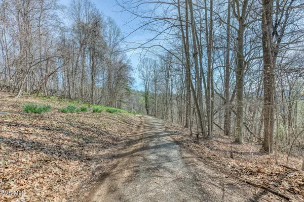 $525,000 | 431 Brentwood Pvt Drive, Blountville, TN 37617