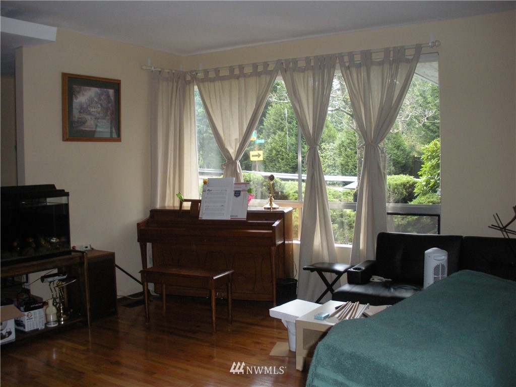 14320 Southeast 144th Street Renton, WA 98059 - Photo 6 of 12 Gallery Image 6