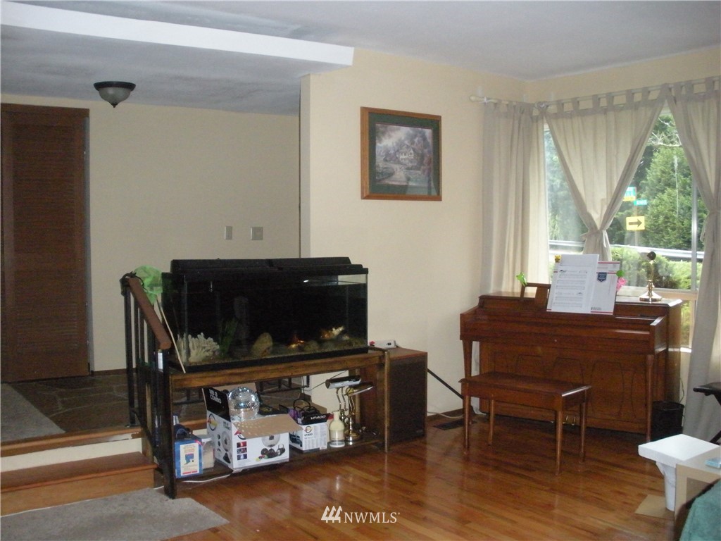 14320 Southeast 144th Street Renton, WA 98059 - Photo 7 of 12 Gallery Image 7