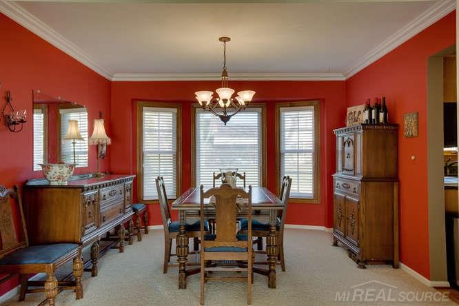 560 Pinehurst Drive Rochester, MI 48309 - Photo 8 of 31 31235507-7.JPG