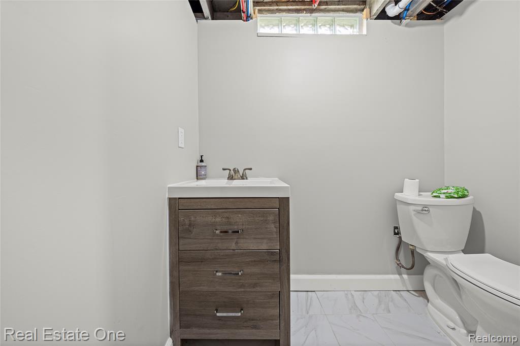 12107 19 Mile Road Sterling Heights, MI 48313 - Photo 14 of 20