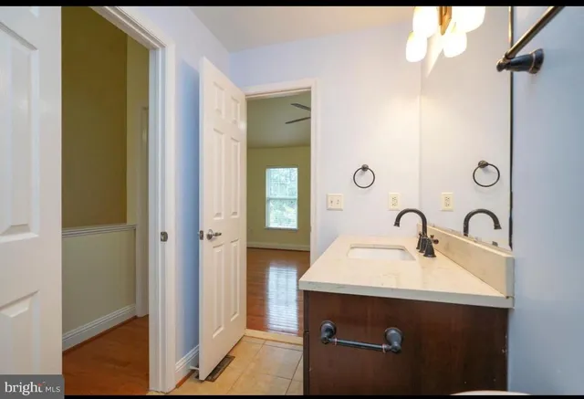 $2,700 | 13513 Niagara Falls Court, Germantown, MD 20874