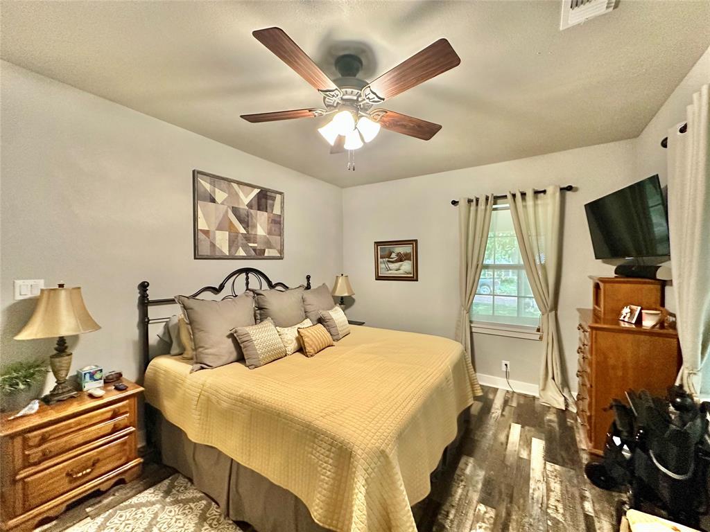 121 North Homer Street Ranger, TX 76470 - Photo 14 of 37