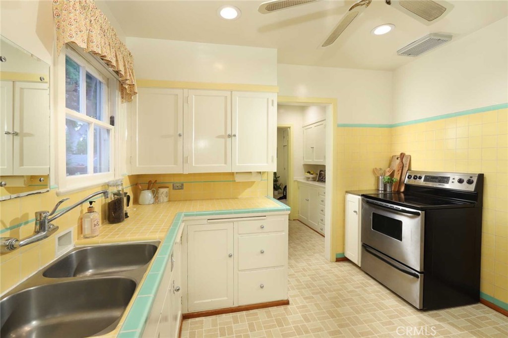 210 Sierra View Road Pasadena, CA 91105 - Photo 38 of 65