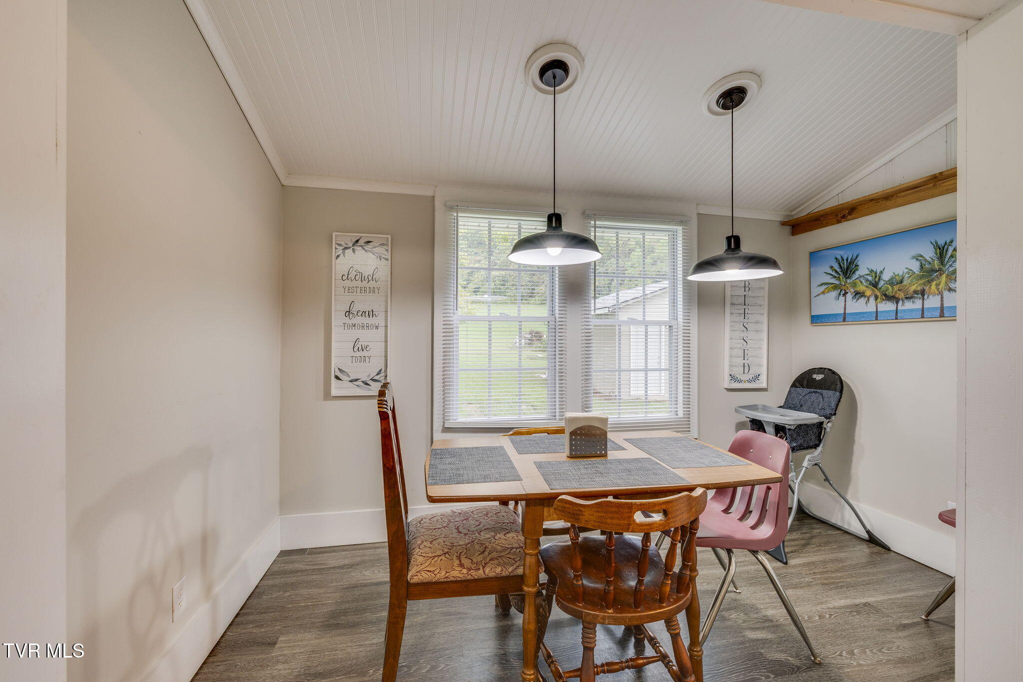 2108 State Line Road Elizabethton, TN 37643 - Photo 12 of 38 011