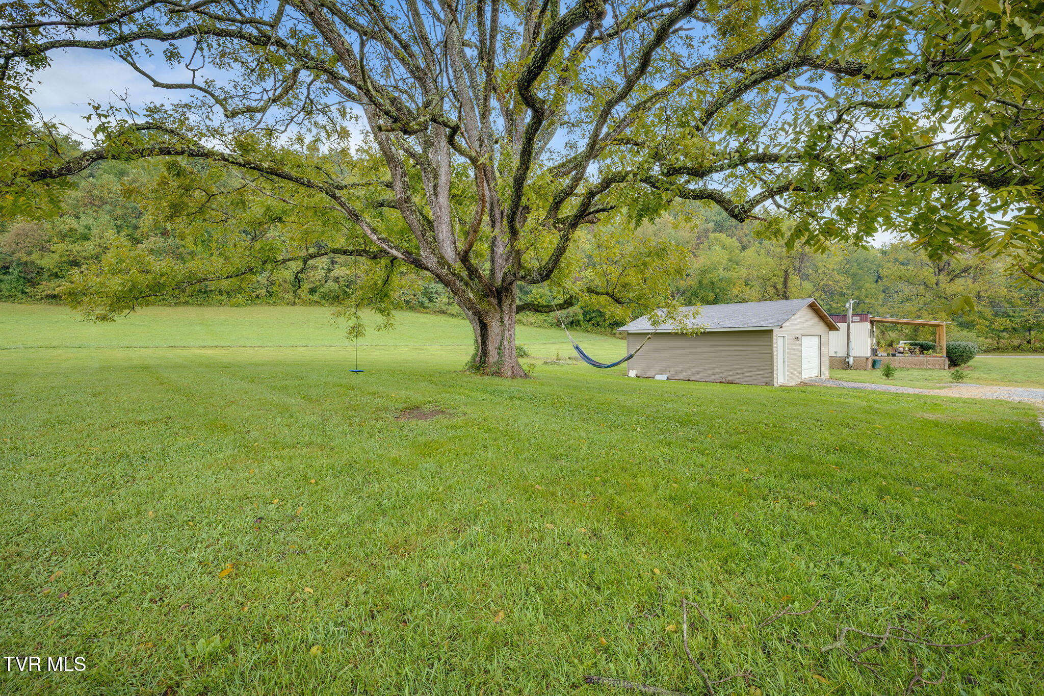 2108 State Line Road Elizabethton, TN 37643 - Photo 29 of 38 028