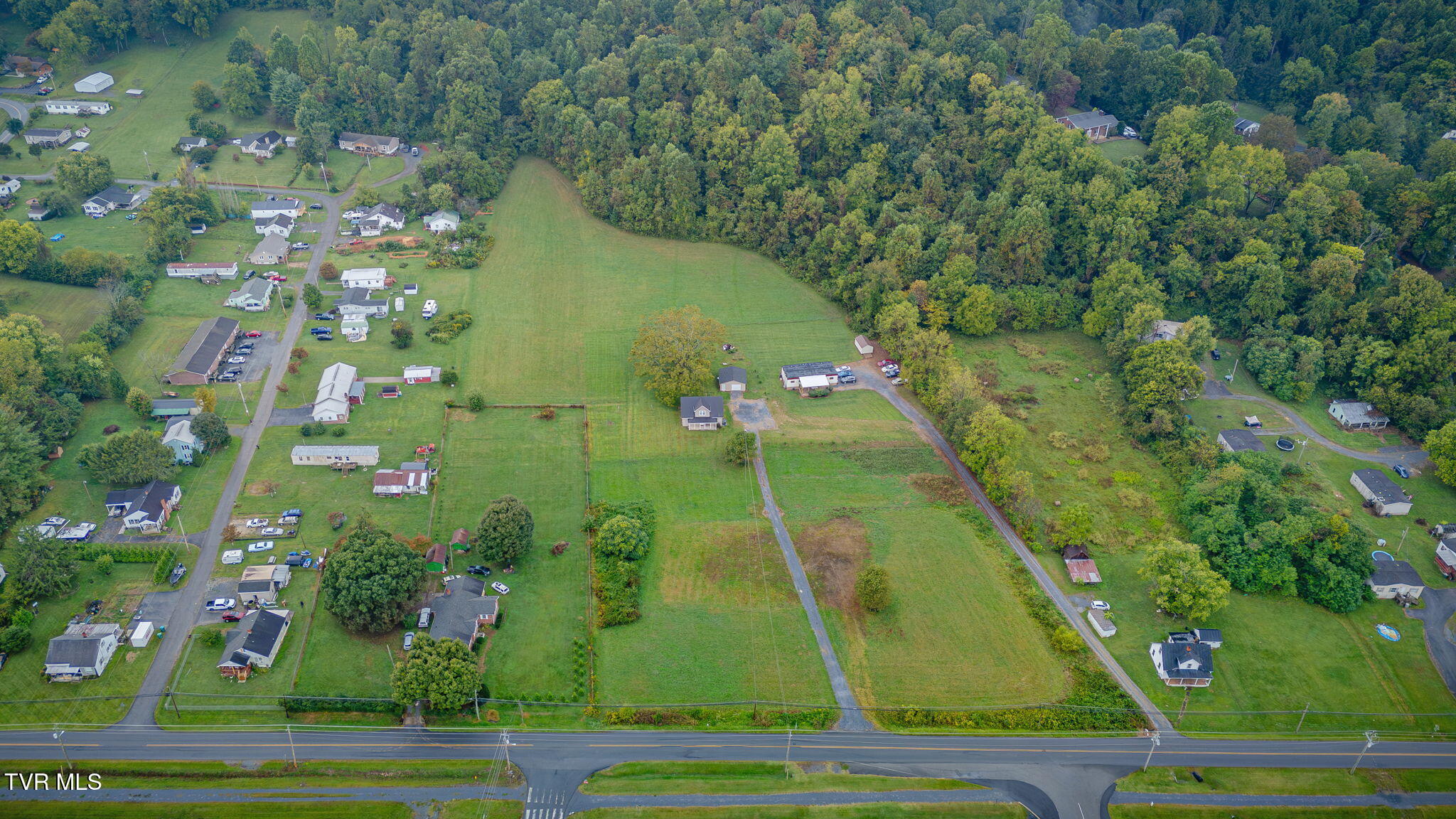 2108 State Line Road Elizabethton, TN 37643 - Photo 33 of 38 102