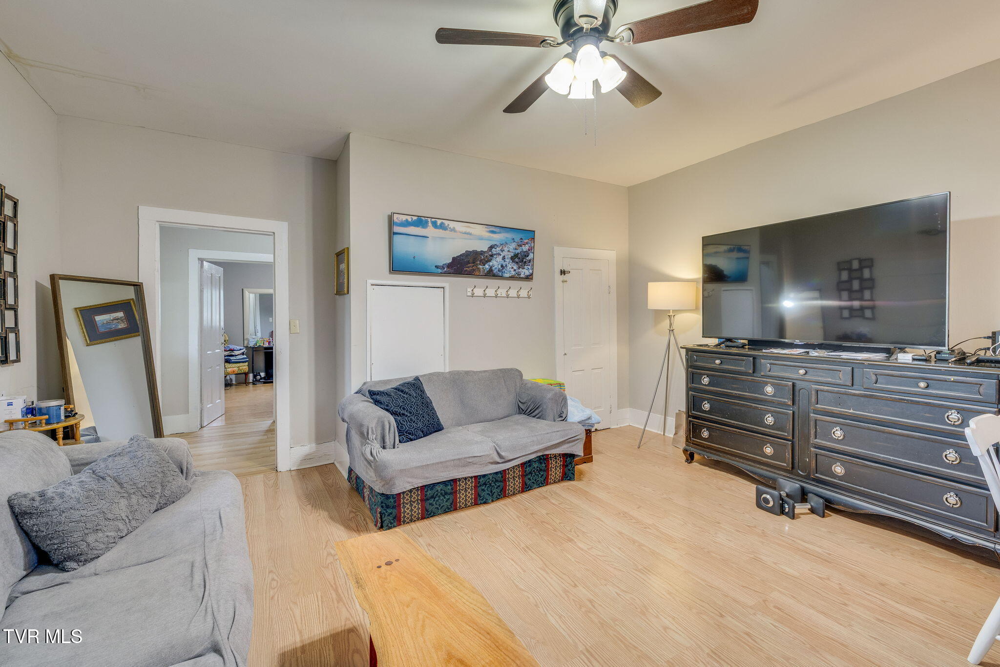 2108 State Line Road Elizabethton, TN 37643 - Photo 7 of 38 006