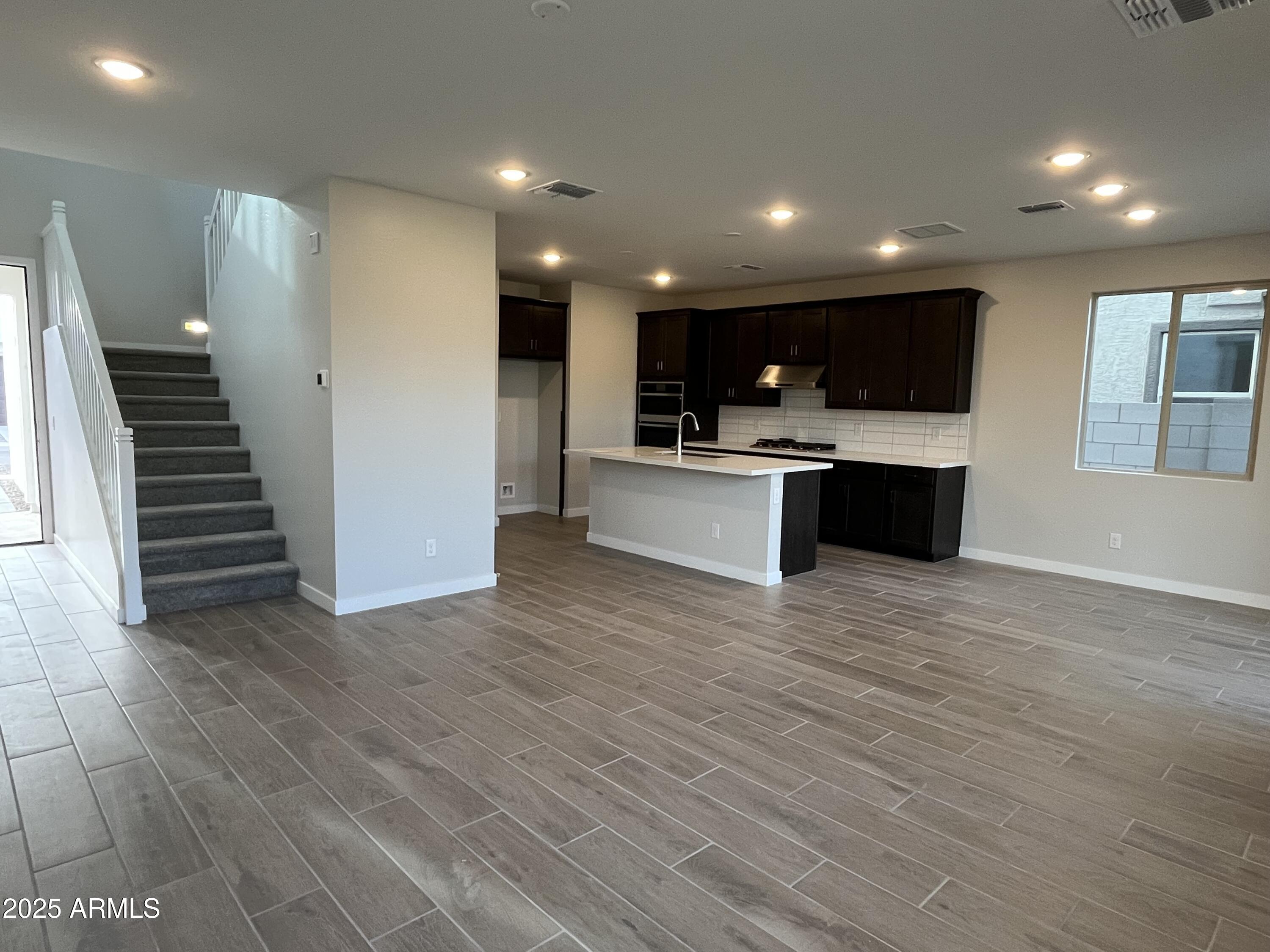 4515 South Pasteur Mesa, AZ 85212 - Photo 2 of 12 a view of kitchen with sink and refrigerator