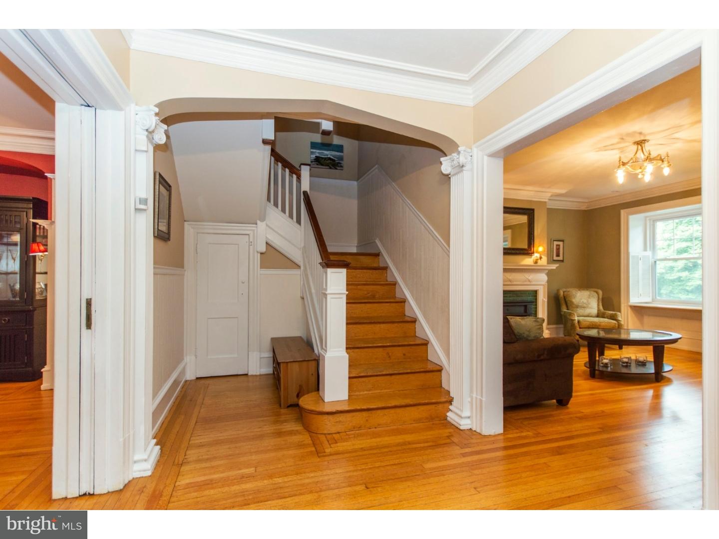608 Vernon Road Philadelphia, PA 19119 - Photo 2 of 25