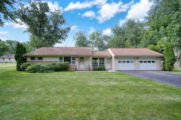 $219,900 | 1905 West Franklin Street, Jackson, MI 49203