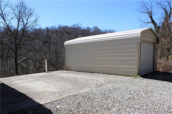 $124,900 | 283 Duck Hollow Road, Uniontown, PA 15401