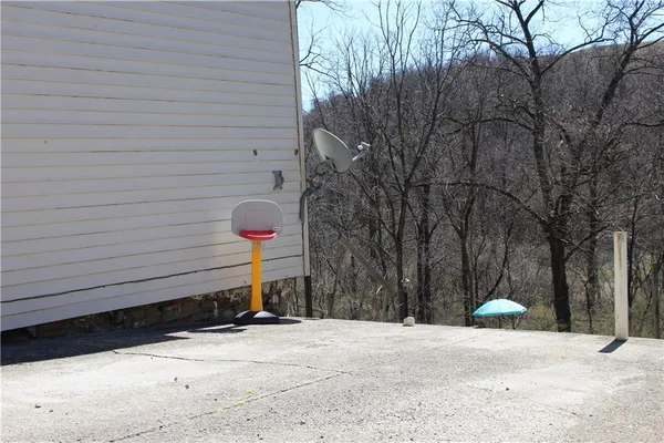 $124,900 | 283 Duck Hollow Road, Uniontown, PA 15401