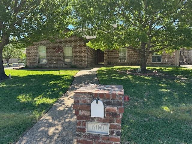 600 Durango Circle Hewitt, TX 76643 - Photo 1 of 30