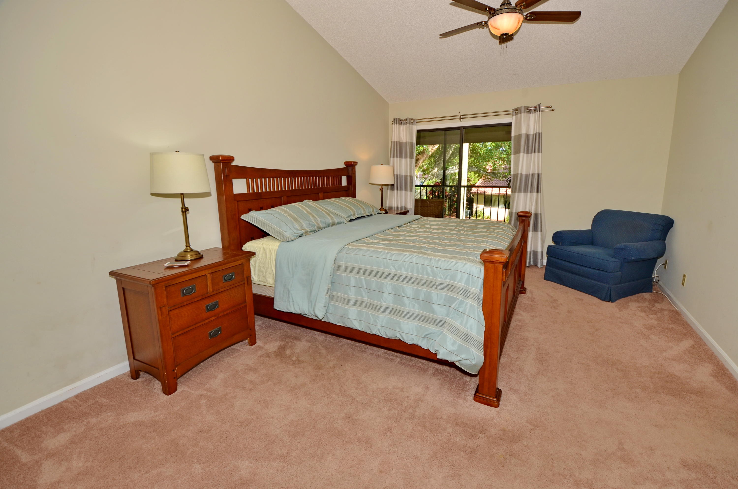 5530 Coach House Circle, Unit E Boca Raton, FL 33486 - Photo 14 of 19 Master Bedroom