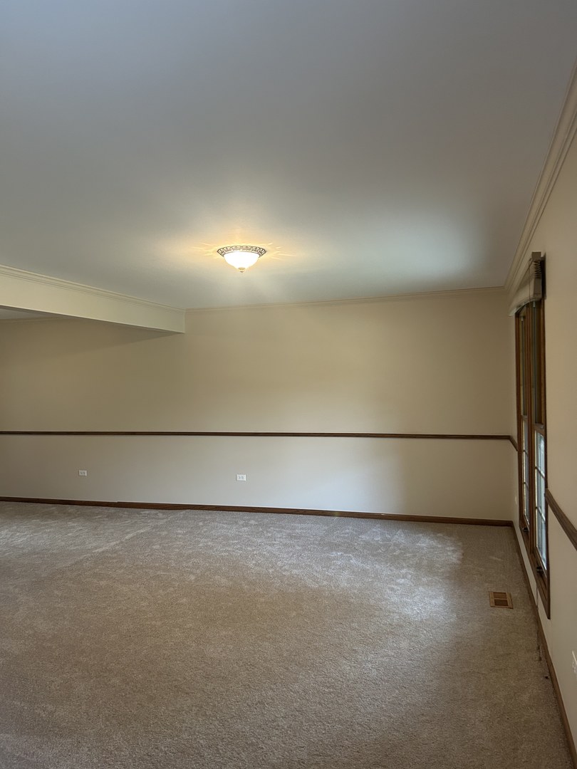 527 Springwood Lane Bolingbrook, IL 60440 - Photo 2 of 35 a view of a room