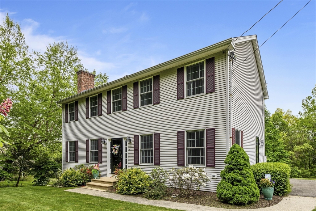 16 Peterson Road Palmer, MA 01069 - Photo 3 of 37