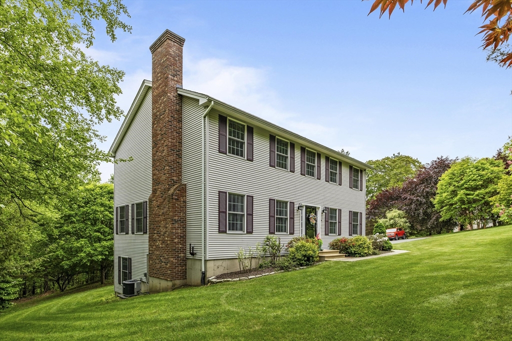 16 Peterson Road Palmer, MA 01069 - Photo 4 of 37