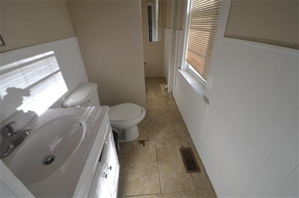 19 Whitcomb Street Webster, MA 01570 - Photo 6 of 30 Gallery Image 6