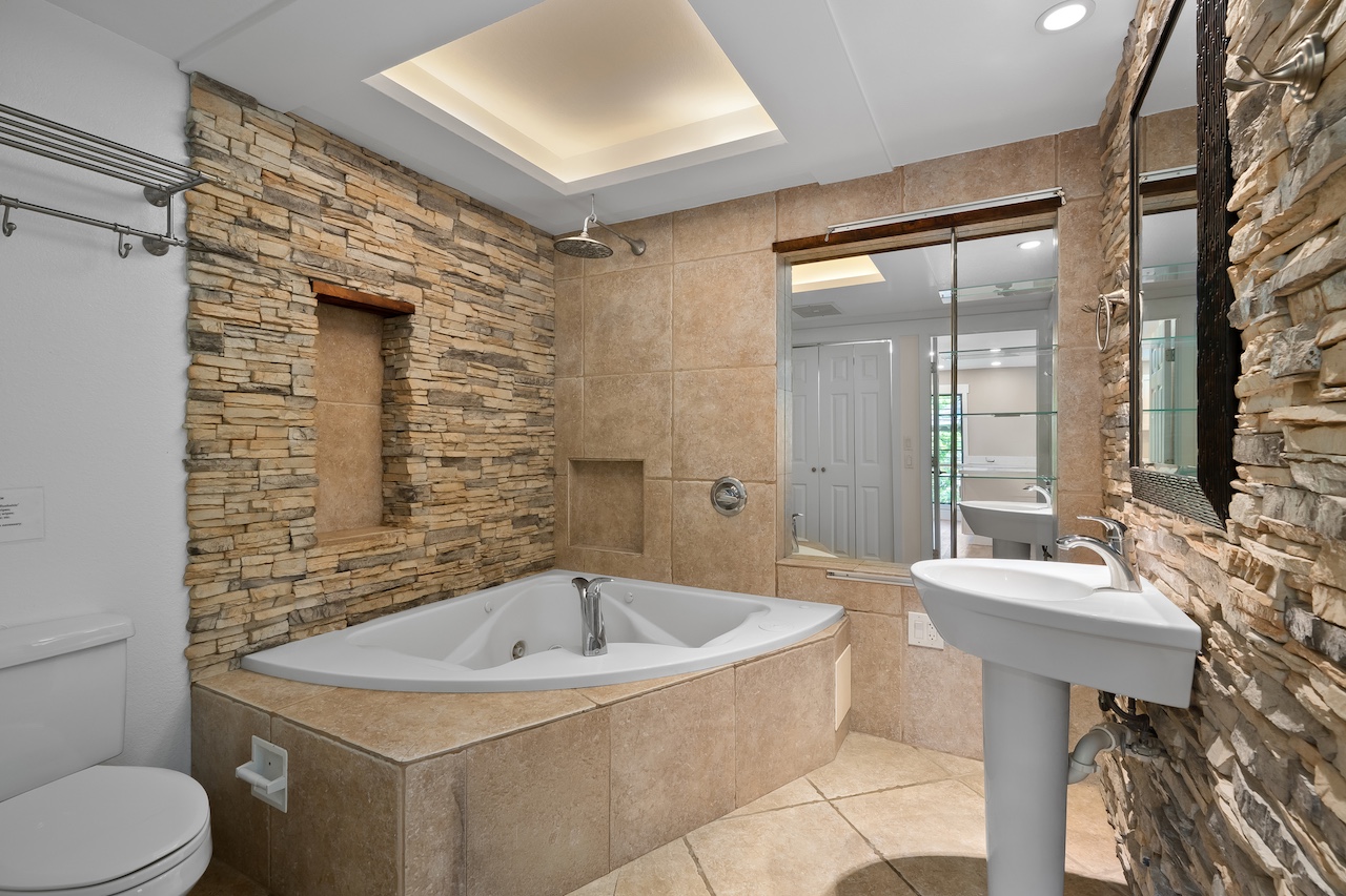 2721 Poipu Road, Unit 433 Koloa, HI 96756 - Photo 17 of 29