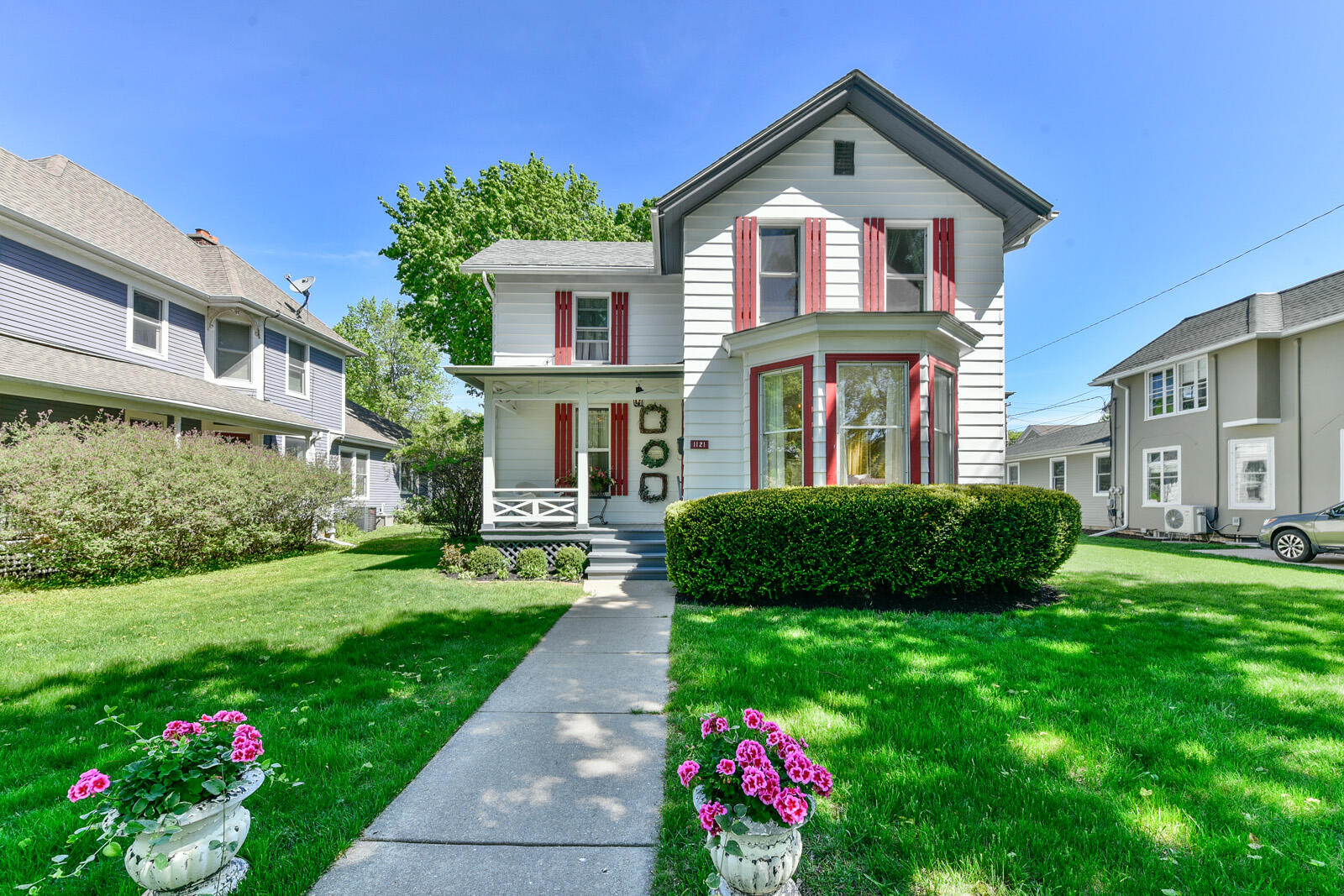 1121 Wisconsin Street Lake Geneva, WI 53147 - Photo 1 of 1 1