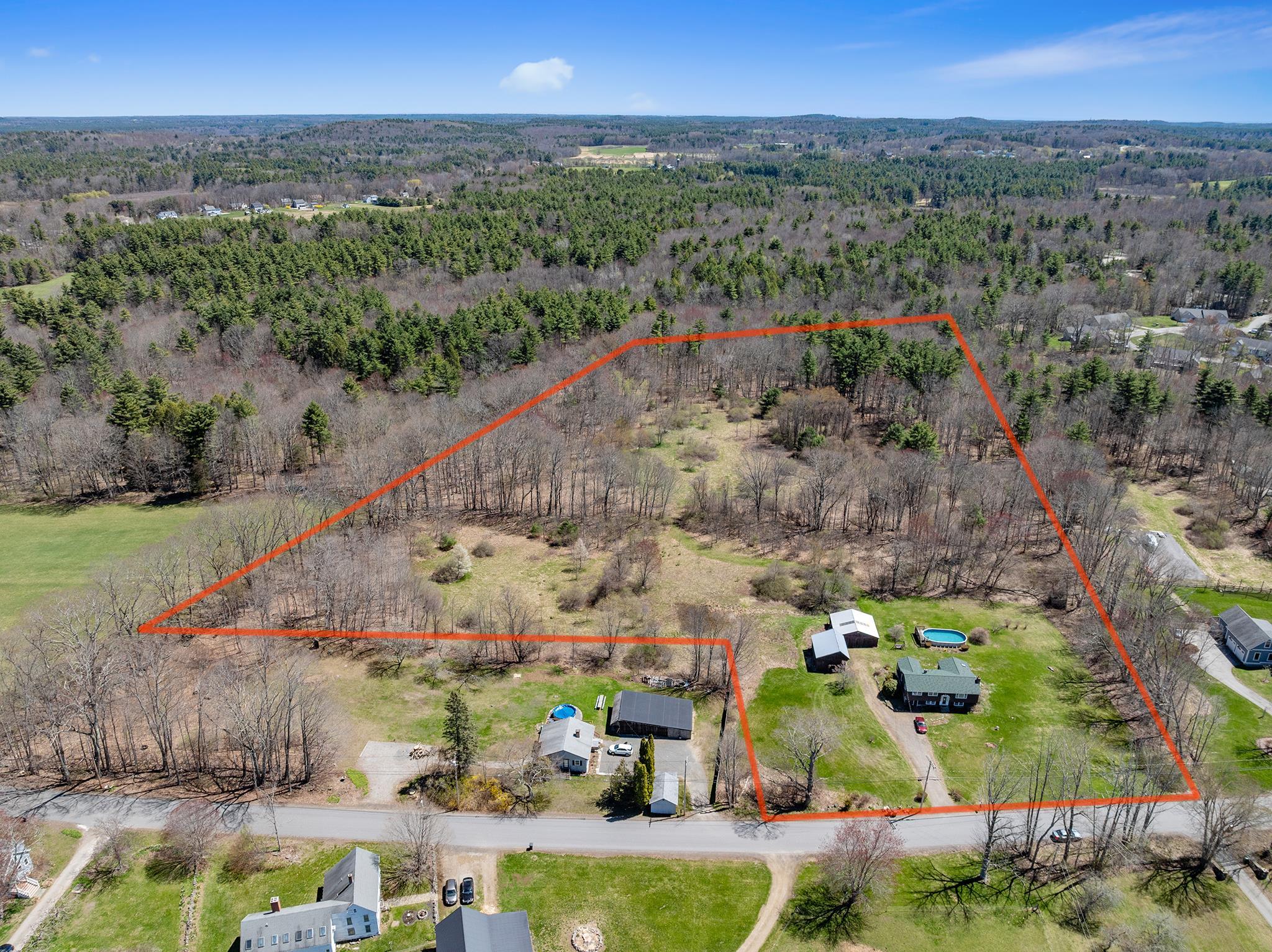 58 Willow Road East Kingston, NH 03827 - Photo 1 of 47