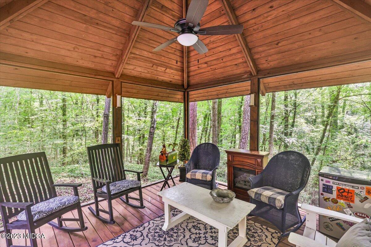 724 Forest Hill Road Macon, GA 31210 - Photo 39 of 46 a work room with furniture and large windows