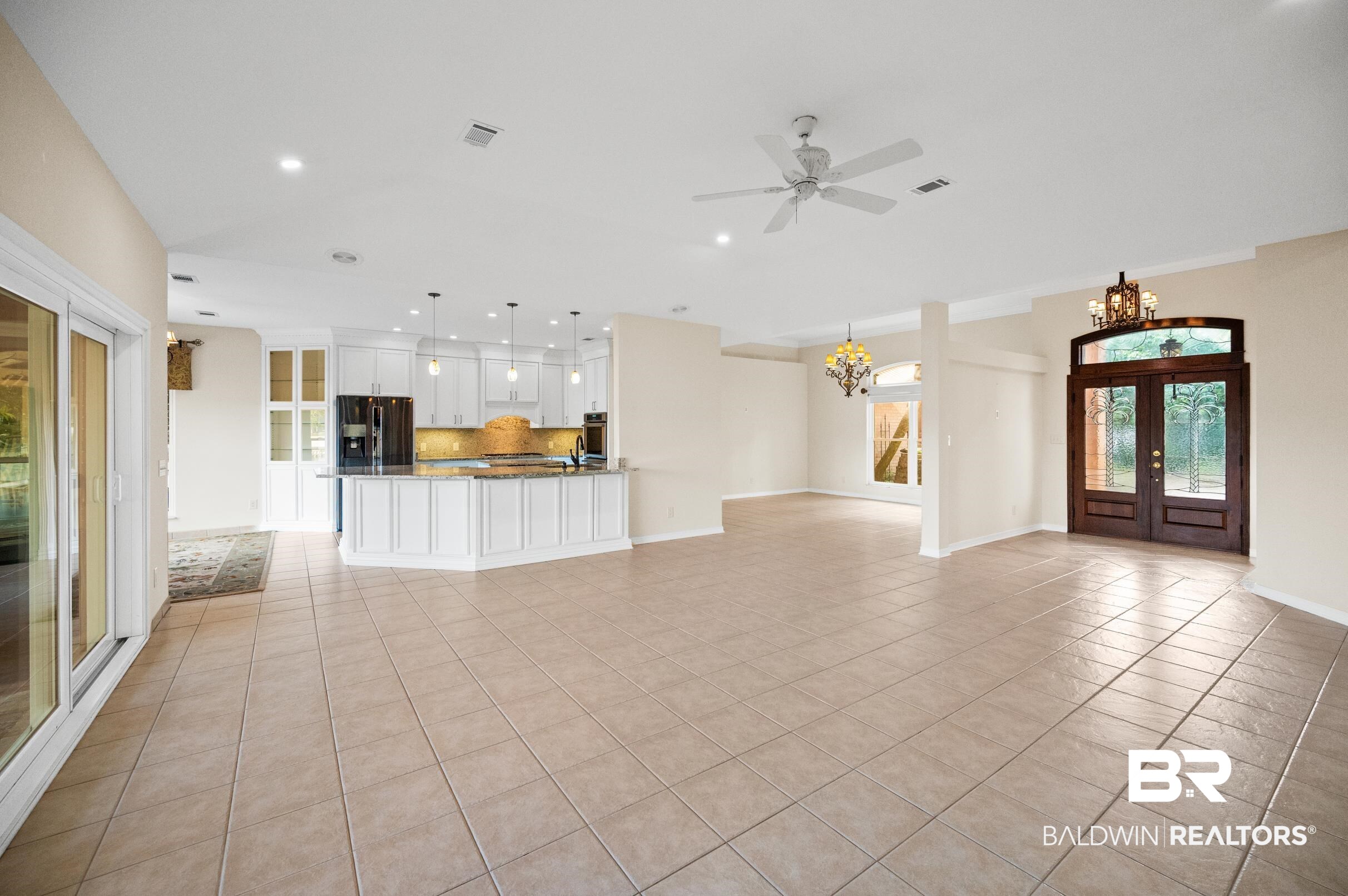 9370 Neumann Drive Elberta, AL 36530 - Photo 8 of 47 Living Area