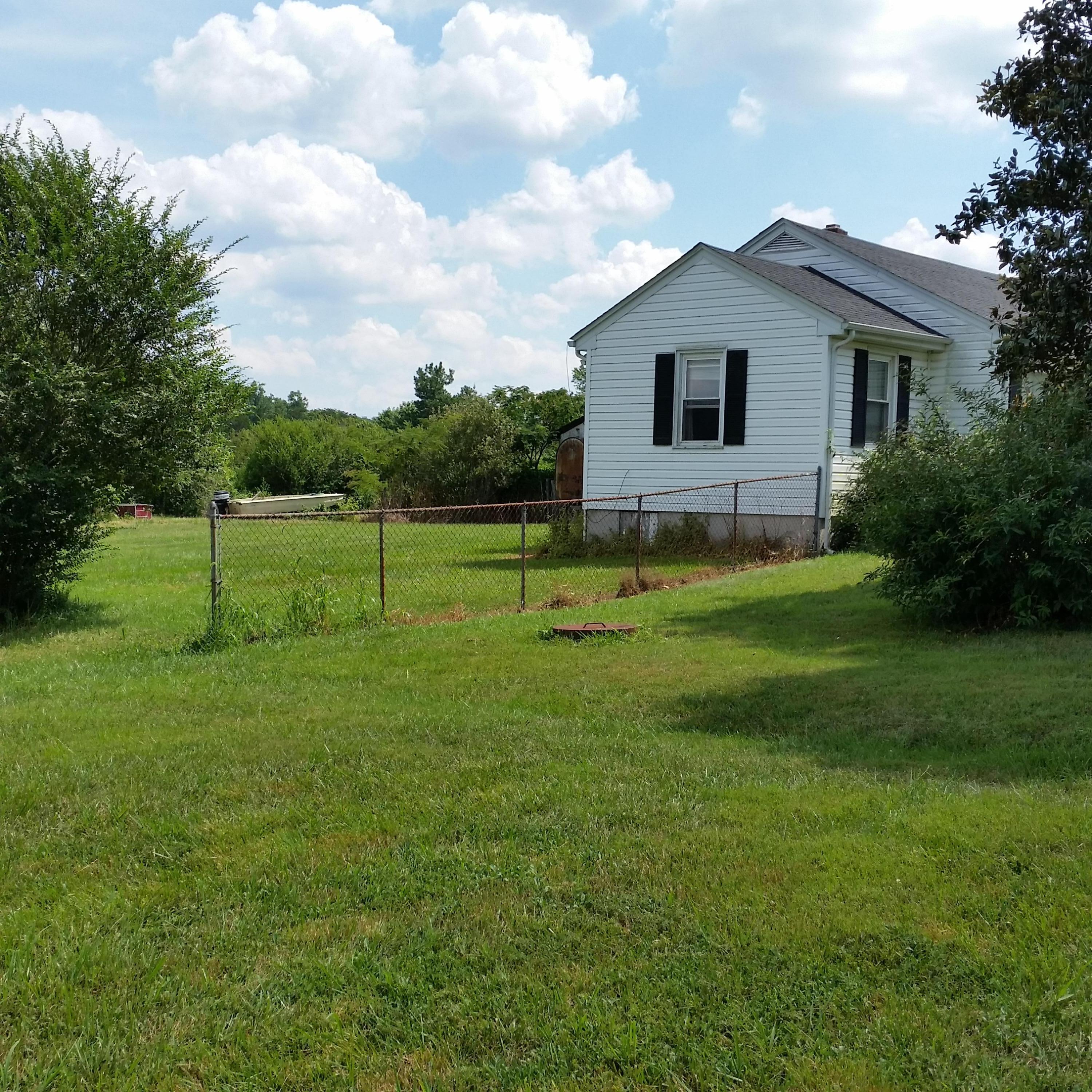 2620 Botetourt Road Fincastle, VA 24090 - Photo 3 of 14 20150809_150454
