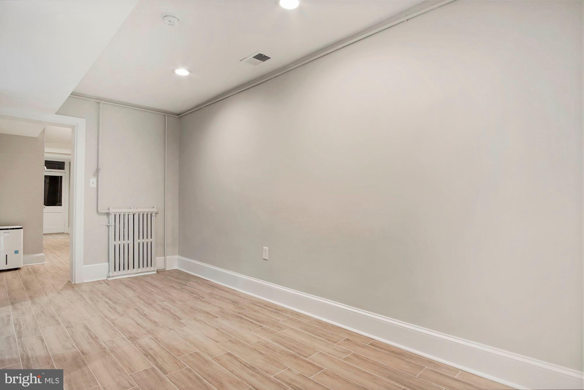 1616 S Street Northwest Washington, DC 20009 - Photo 17 of 32 Living Area