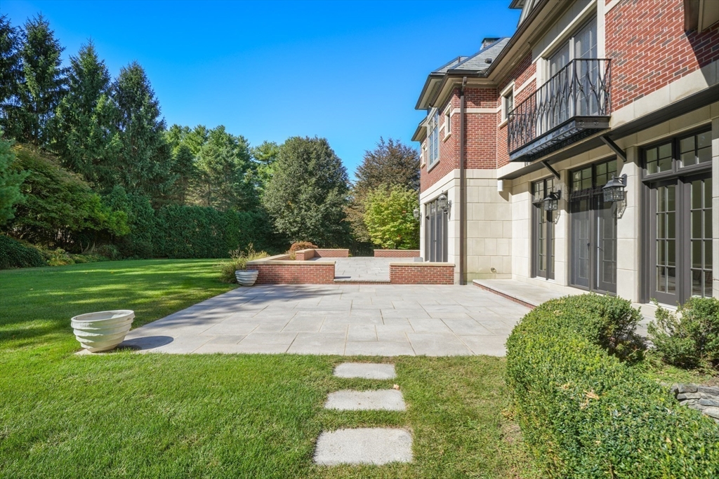 118 Woodland Road Brookline, MA 02467 - Photo 28 of 37 Gallery Image 28