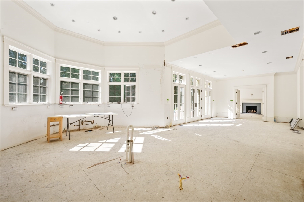 118 Woodland Road Brookline, MA 02467 - Photo 6 of 37 Gallery Image 6