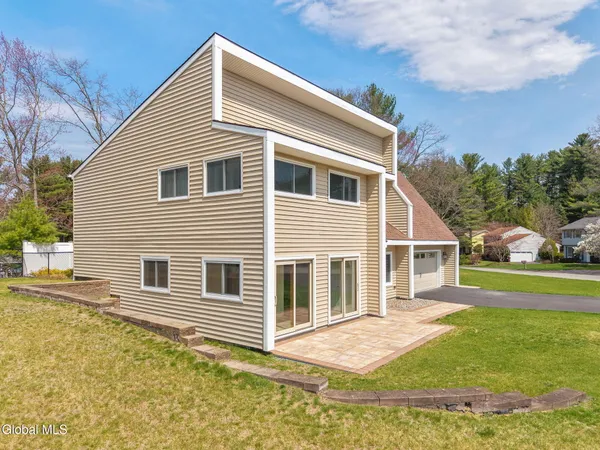 $490,000 | 1412 Rocco Drive, Guilderland, NY 12303