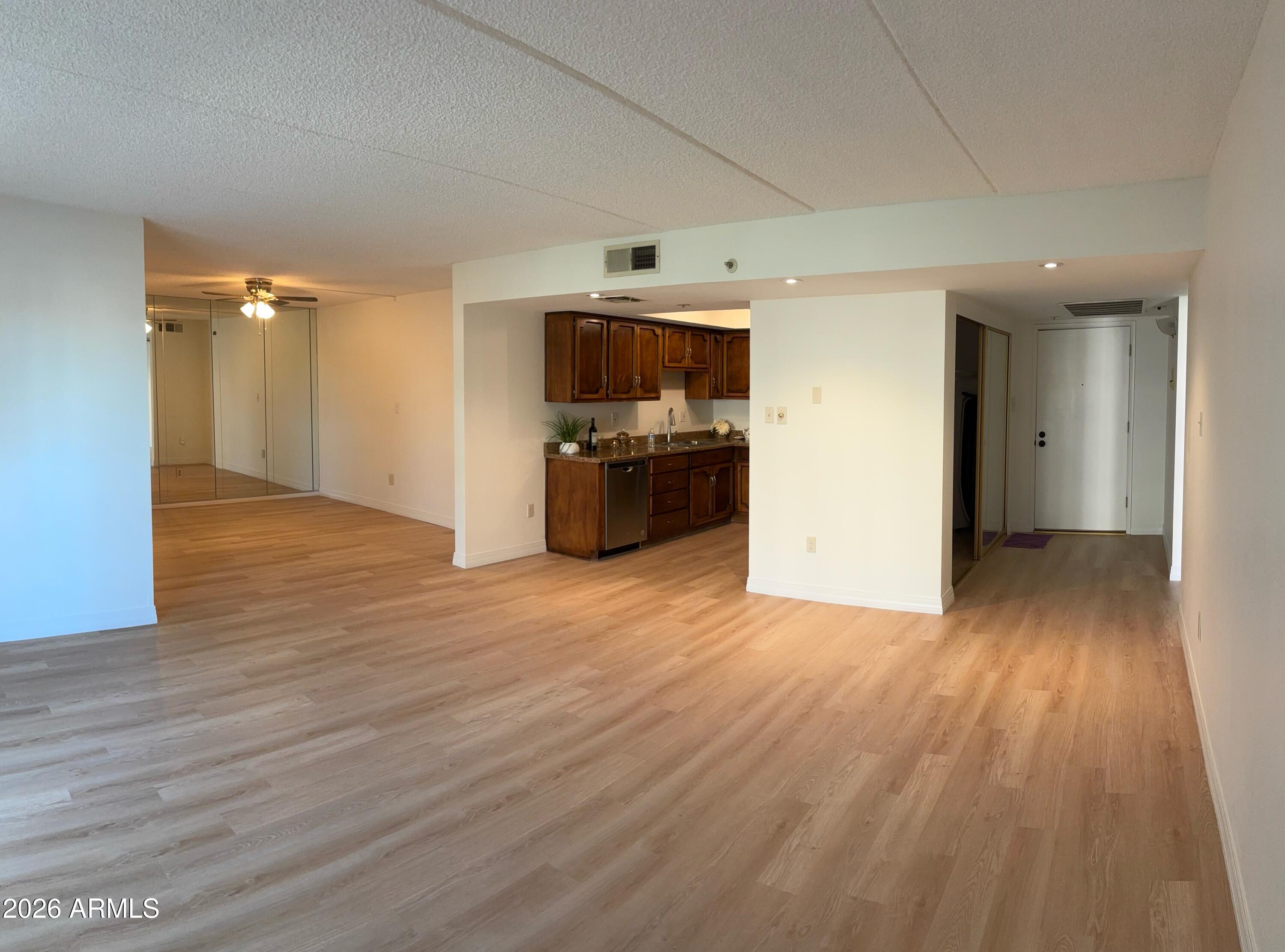 7950 East Camelback Road, Unit 212 Scottsdale, AZ 85251 - Photo 12 of 39 IMG_2165