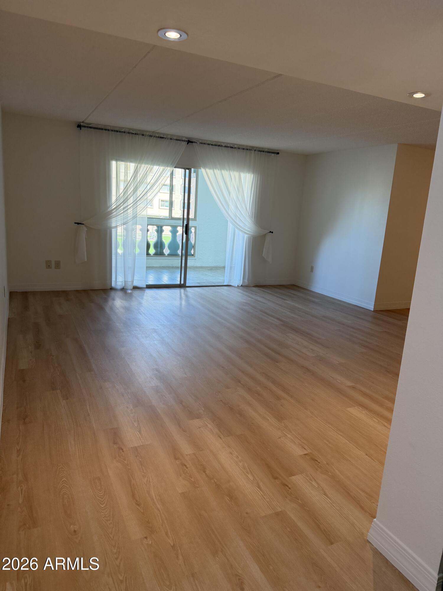 7950 East Camelback Road, Unit 212 Scottsdale, AZ 85251 - Photo 3 of 39 IMG_9032