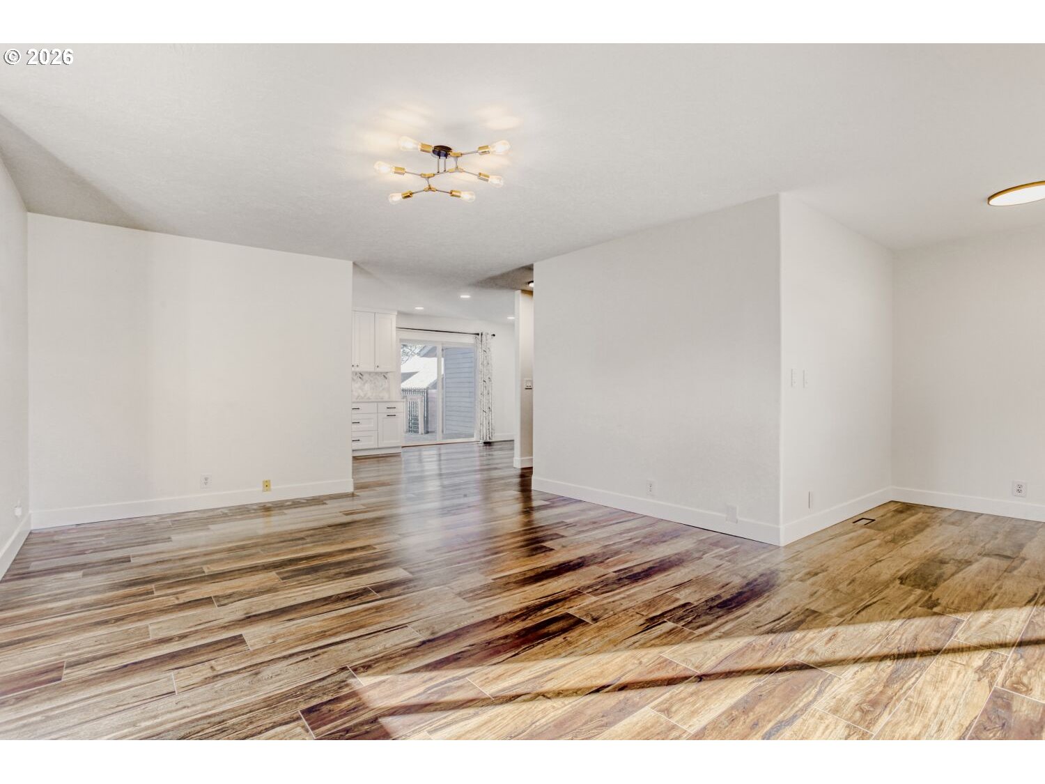 17741 Southeast Marie Street Portland, OR 97236 - Photo 6 of 37