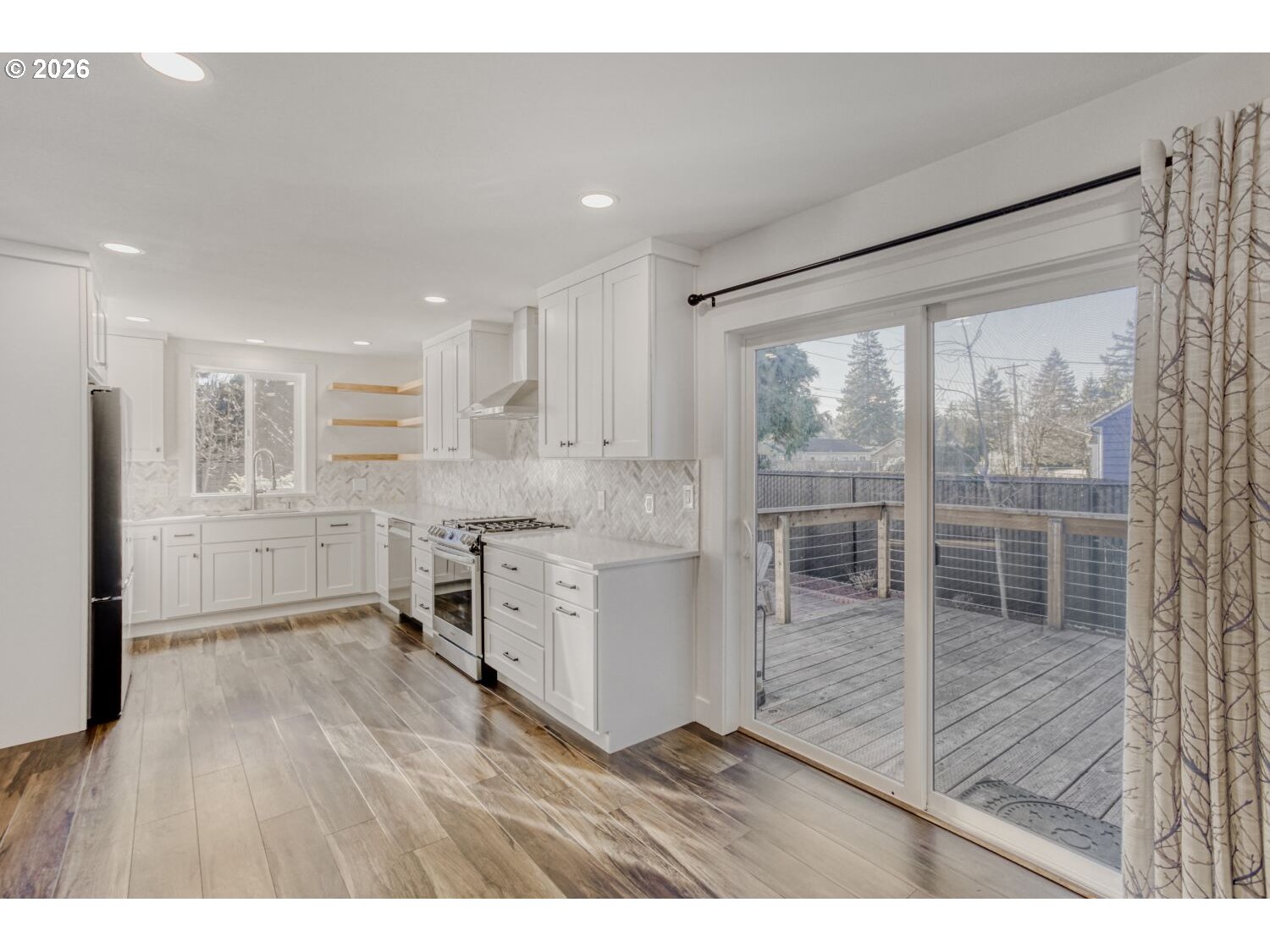 17741 Southeast Marie Street Portland, OR 97236 - Photo 8 of 37