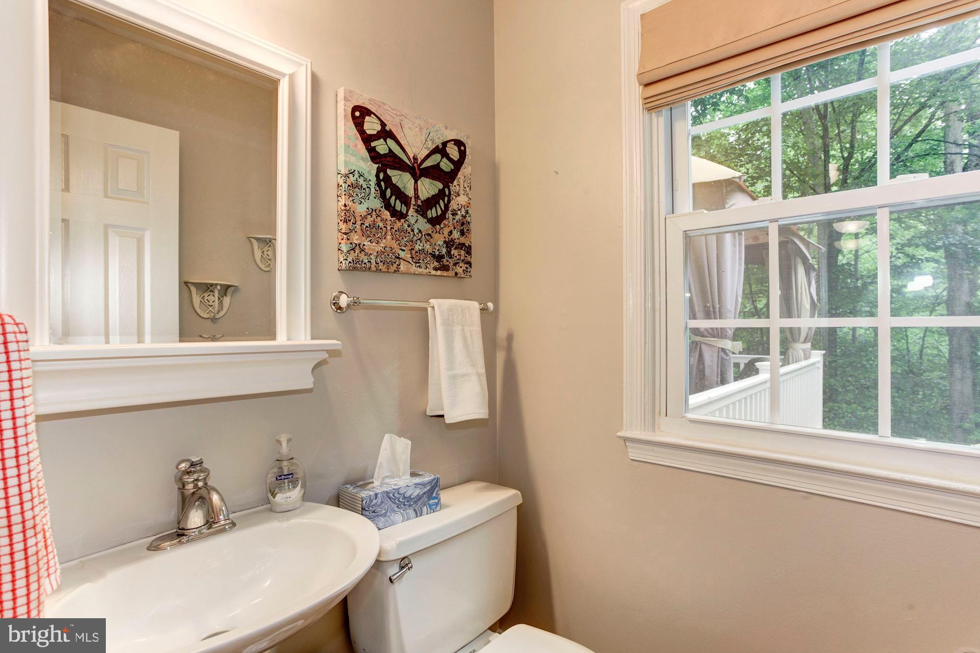 8409 Finlay Court Springfield, VA 22153 - Photo 12 of 31