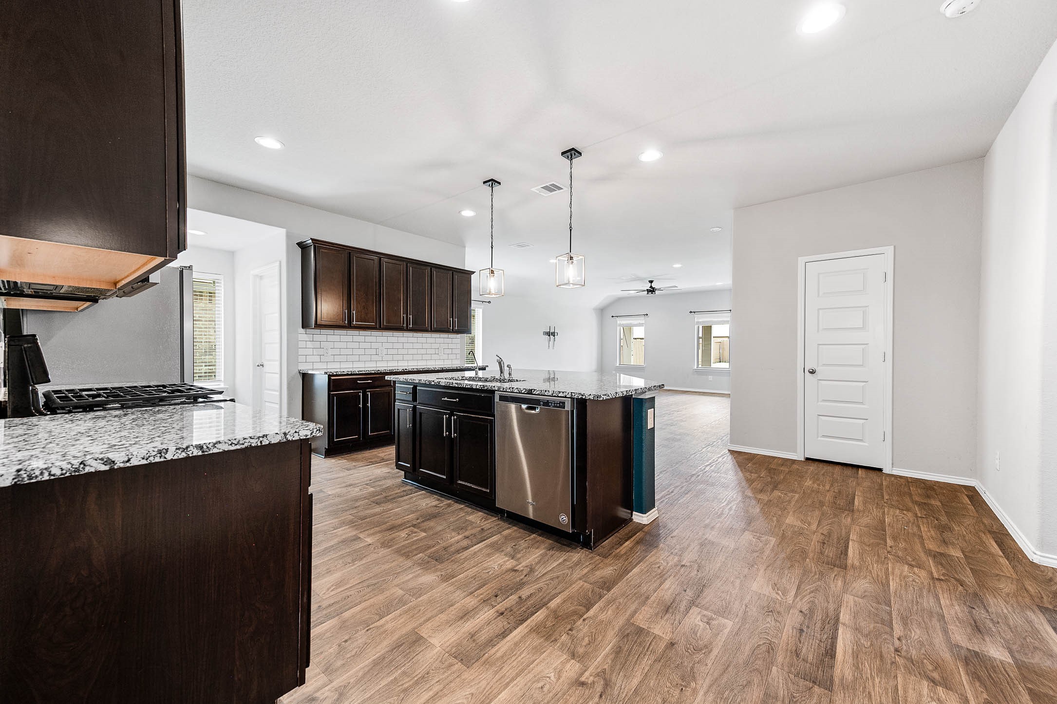 8402 Philox Park Rosharon, TX 77583 - Photo 6 of 37 Modern, Open-Concept Kitchen.