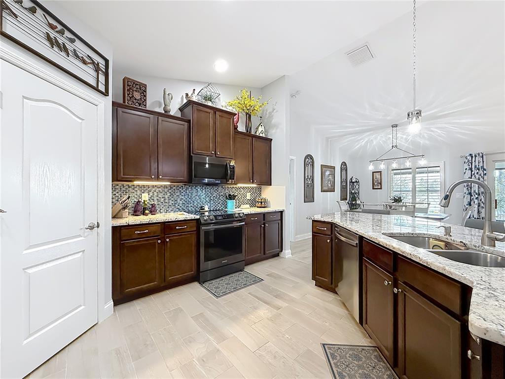 9910 Southwest 55th Ave Road Ocala, FL 34476 - Photo 10 of 63