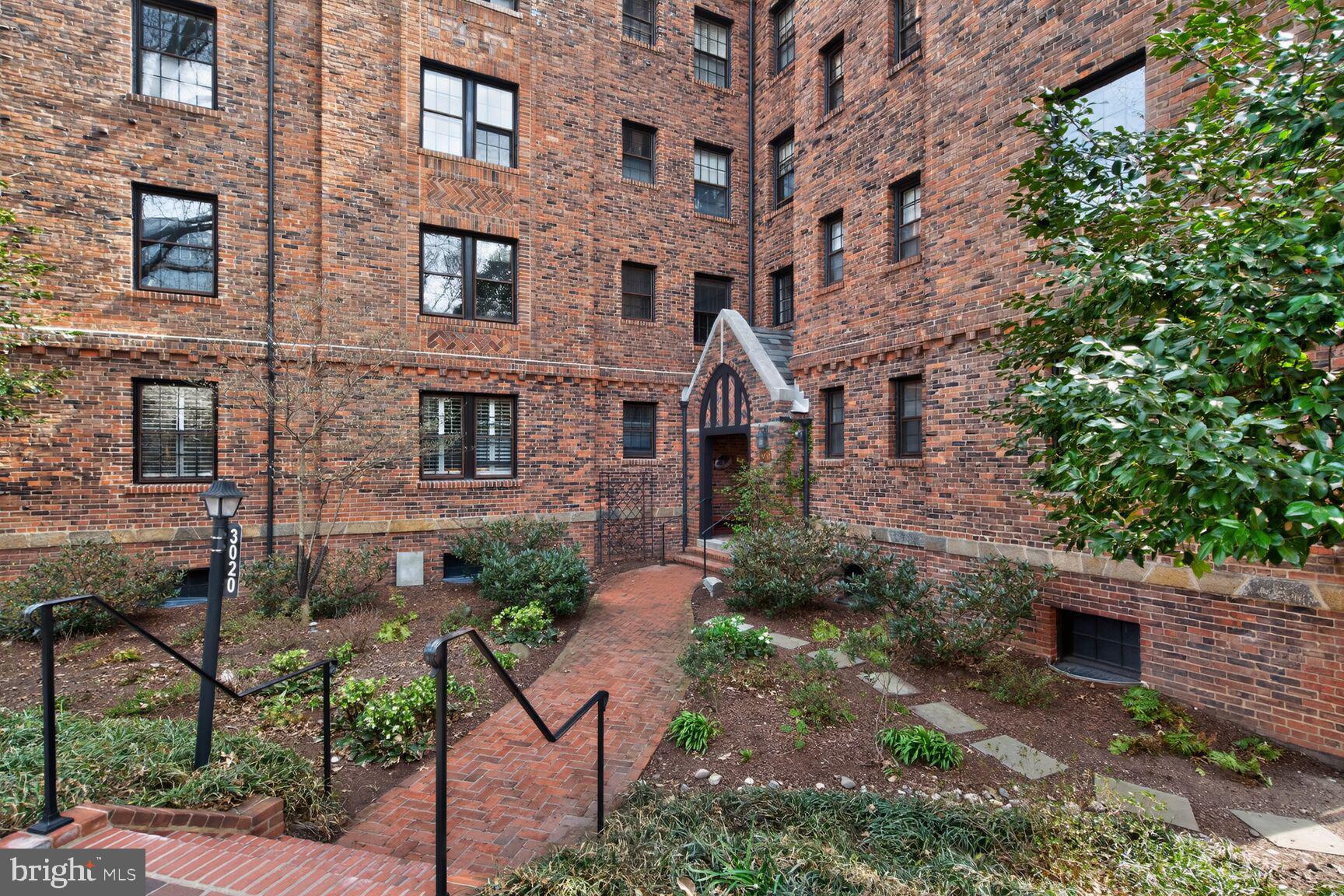 3020 Tilden Street Northwest, Unit 101 Washington, DC 20008 - Photo 20 of 21 Landscaped grounds