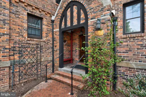 $679,000 | 3020 Tilden Street Northwest, Unit 101, Washington, DC 20008