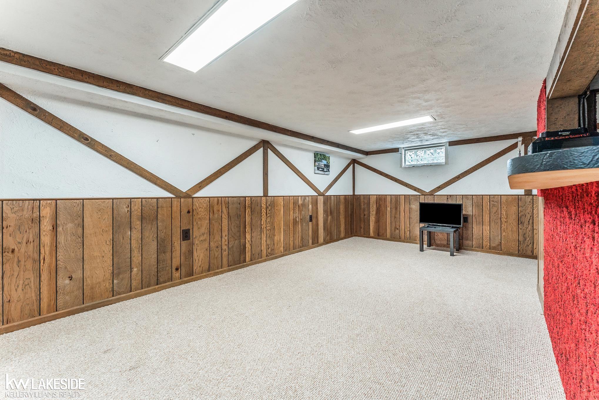 163 Croswell Street Romeo, MI 48065 - Photo 21 of 28 50091765-20.JPG
